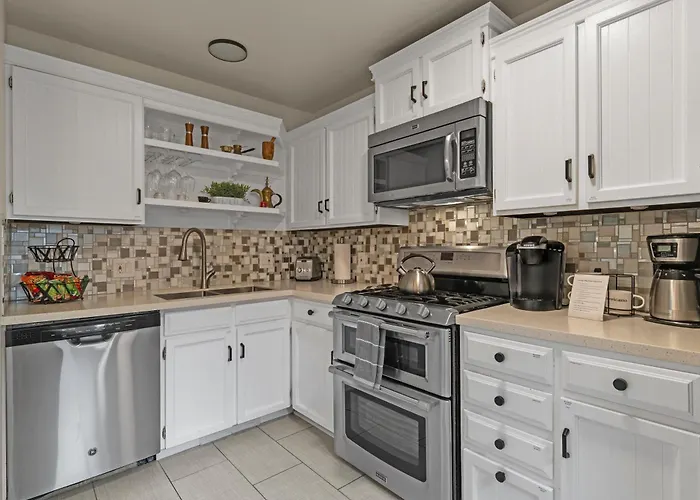 Your Second @ Country Club Stunning Views Family-friendly Outdoor Bliss Villa Flagstaff
