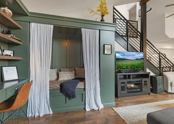 Villa Your Second @ Country Club Stunning Views Family-friendly Outdoor Bliss *