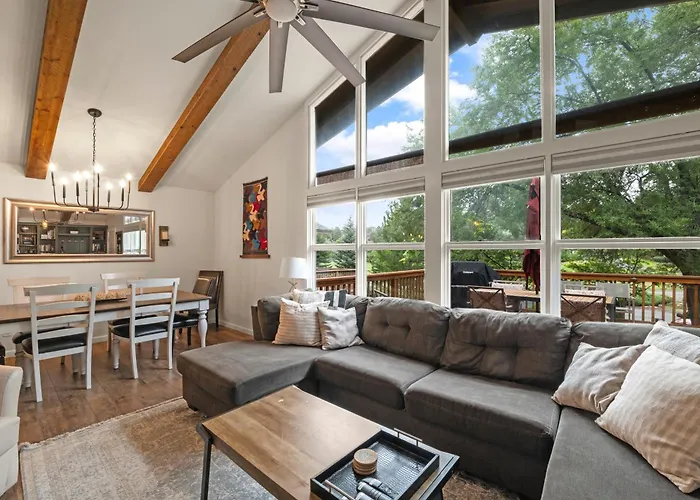 Your Second @ Country Club Stunning Views Family-friendly Outdoor Bliss Villa Flagstaff