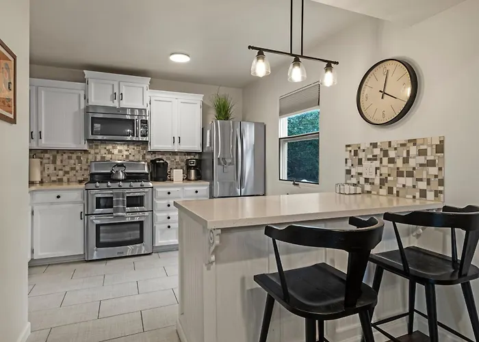 Your Second @ Country Club Stunning Views Family-friendly Outdoor Bliss Villa Flagstaff